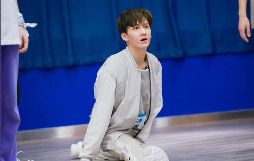 段浩男力挺高嘉朗公开恋情泄露地址 段浩男是谁个人资料背景简介